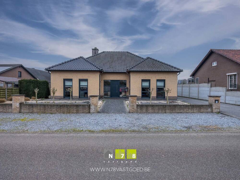 Huis te koop in Kinrooi 3640 499000.00€ 6 slaapkamers 216.00m² - Zoekertje 475127