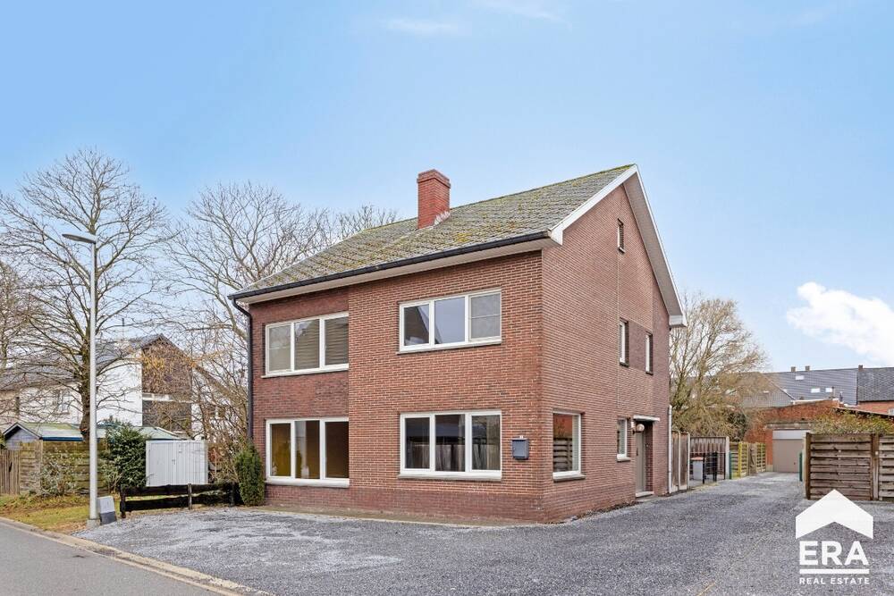 Huis te  koop in Bocholt 3950 265000.00€ 3 slaapkamers 180.00m² - Zoekertje 479175