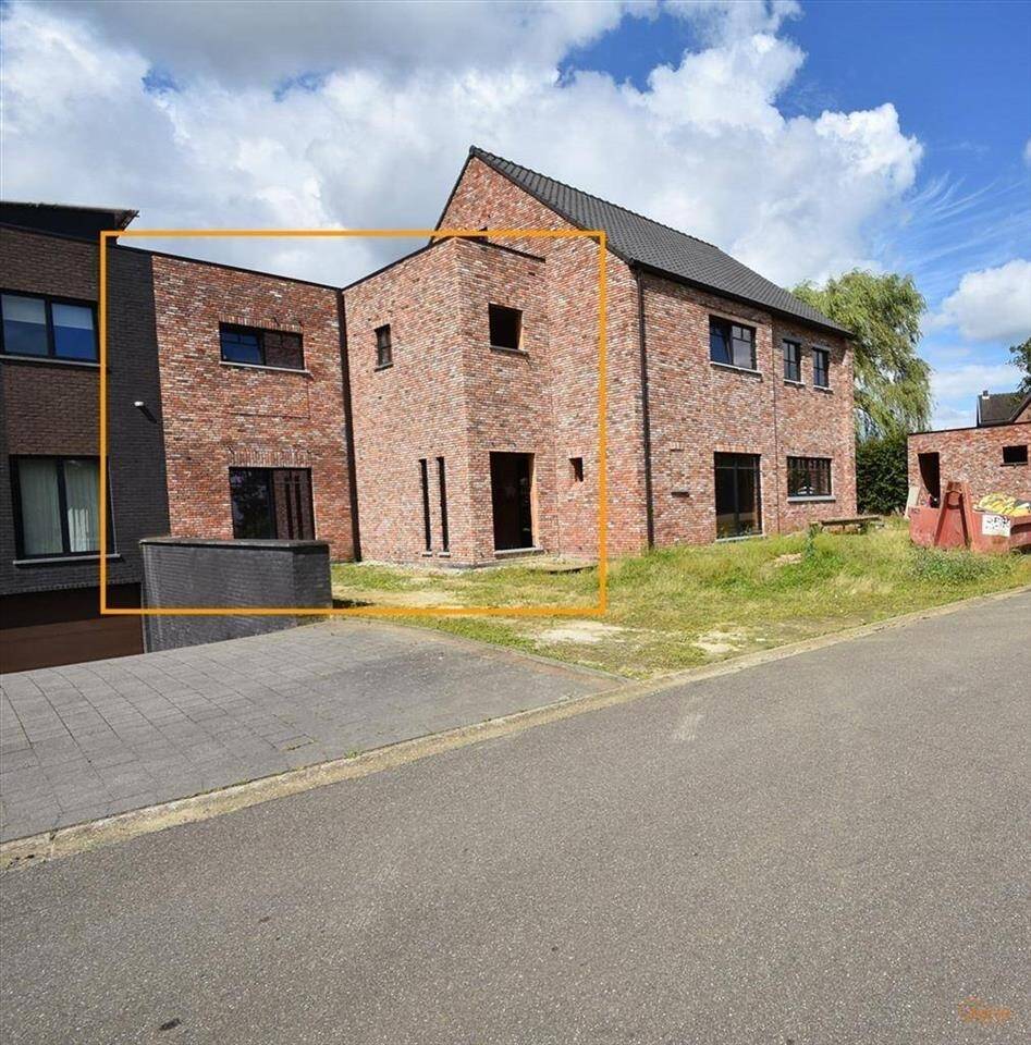 Huis te koop in Houthalen 3530 265000.00€ 3 slaapkamers 150.00m² - Zoekertje 479252