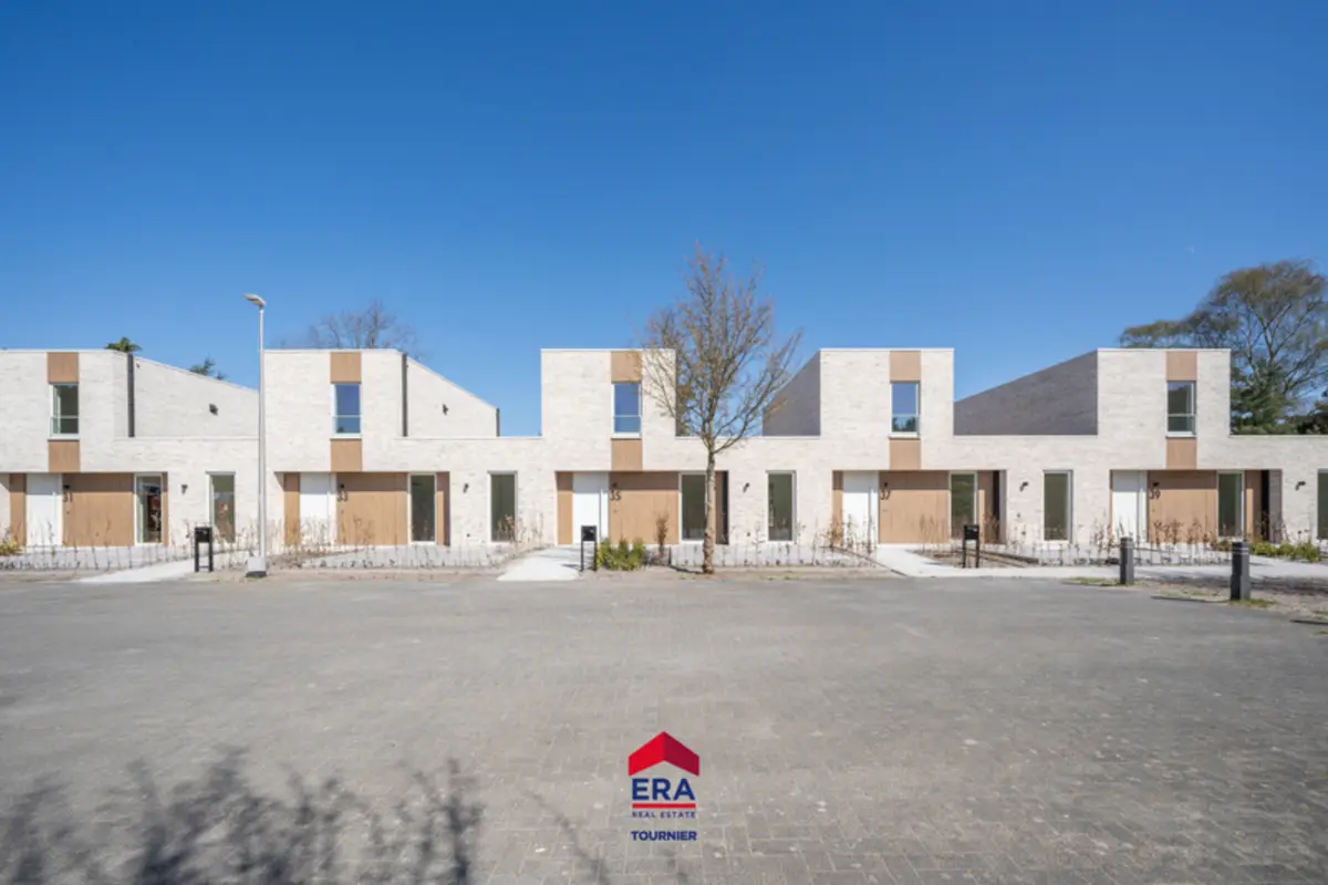 Huis te  koop in Lommel 3920 375323.00€ 3 slaapkamers 186.40m² - Zoekertje 480613