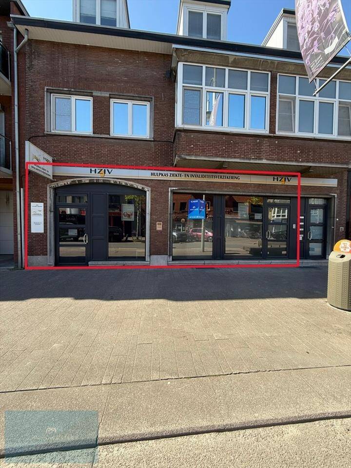 Handelszaak te huur in Genk 3600 1800.00€ slaapkamers m² - Zoekertje 481376