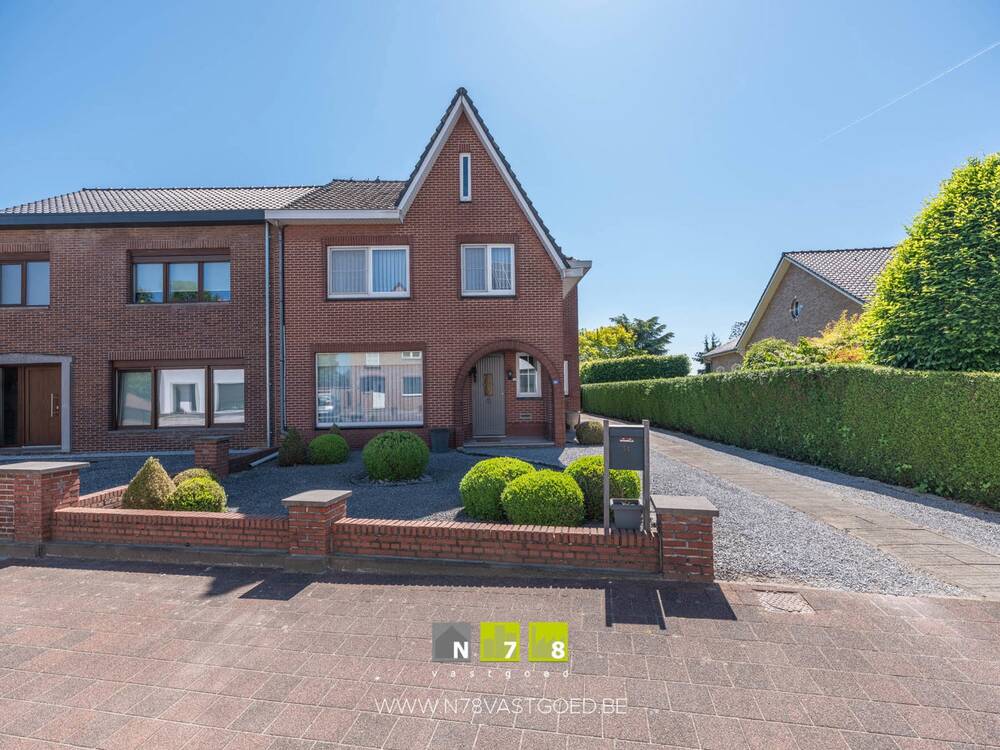 Huis te koop in Maasmechelen 3630 289000.00€ 3 slaapkamers 145.00m² - Zoekertje 484078