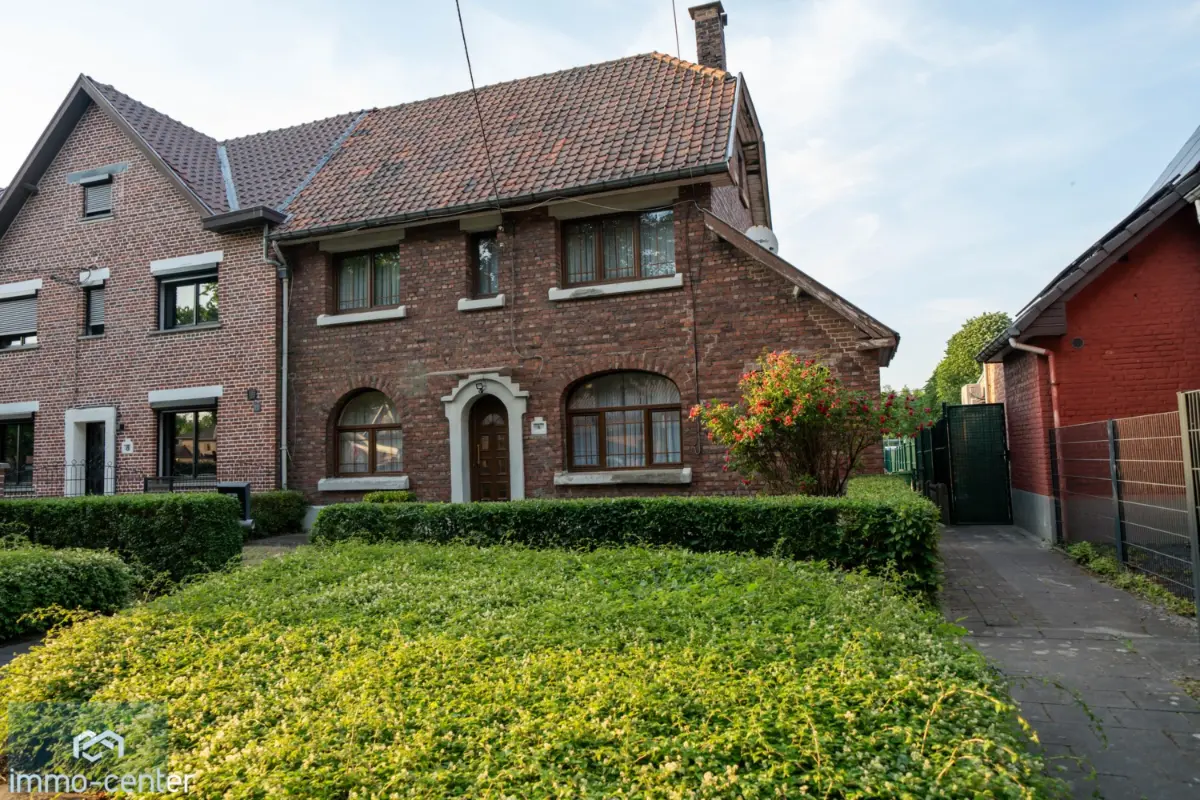 Huis te  koop in Genk 3600 0.00€ 3 slaapkamers 140.00m² - Zoekertje 484750