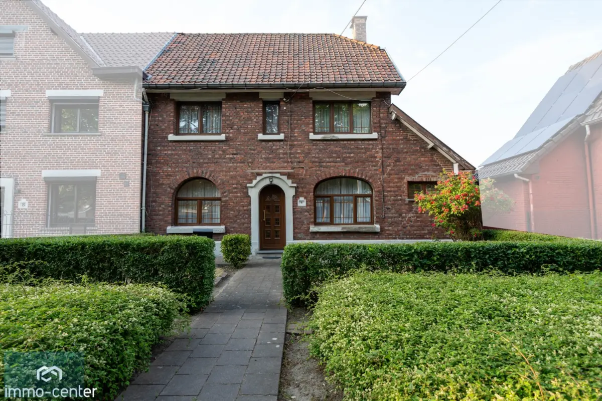 Huis te  koop in Genk 3600 279000.00€ 3 slaapkamers 140.00m² - Zoekertje 484750