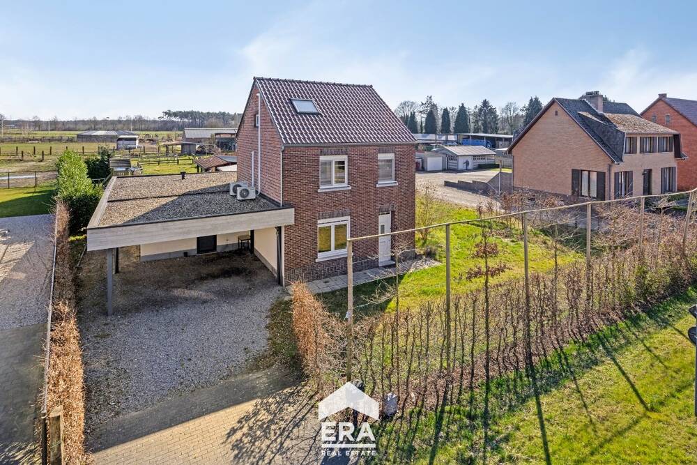 Huis te koop in Meeuwen-Gruitrode 3670 497000.00€ 4 slaapkamers 241.00m² - Zoekertje 486462
