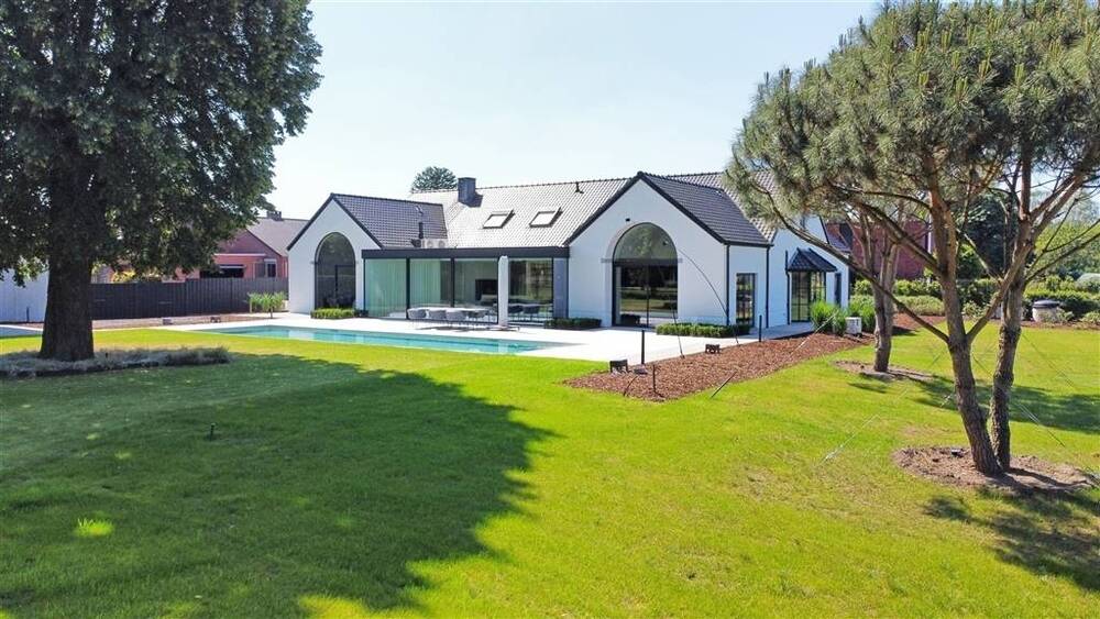 Huis te koop in Zonhoven 3520 2350000.00€ 3 slaapkamers 580.00m² - Zoekertje 485272