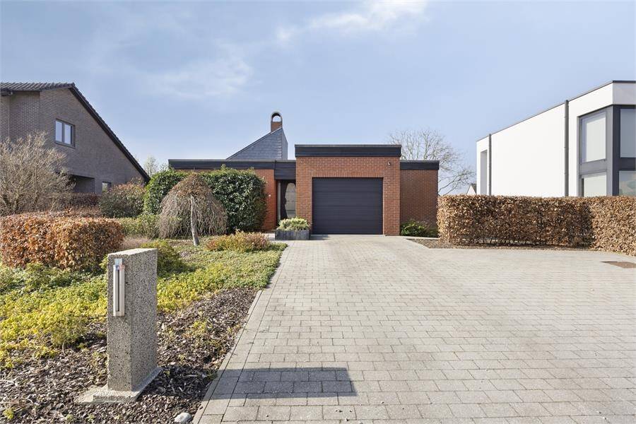Huis te koop in Tessenderlo 3980 340000.00€ 3 slaapkamers m² - Zoekertje 490221