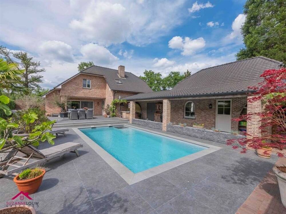 Huis te koop in Neeroeteren 3680 795000.00€ 4 slaapkamers 292.00m² - Zoekertje 489881