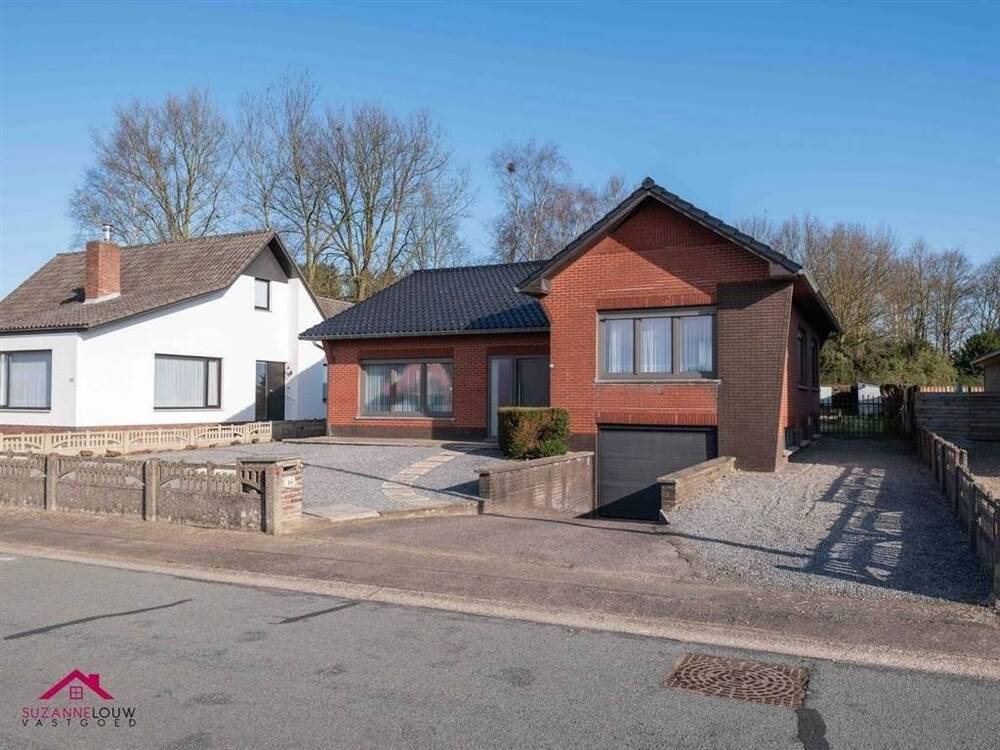 Huis te koop in Neeroeteren 3680 269000.00€ 3 slaapkamers 144.00m² - Zoekertje 490436
