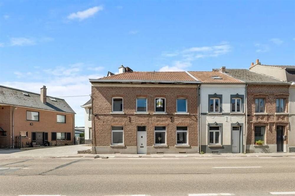 Huis te koop in Berg 3700 225000.00€ 3 slaapkamers 153.00m² - Zoekertje 491490