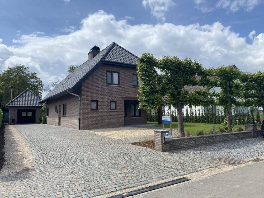 Huis te huur in Sint-Huibrechts-Lille 3910 1450.00€ 4 slaapkamers 225.00m² - Zoekertje 491875