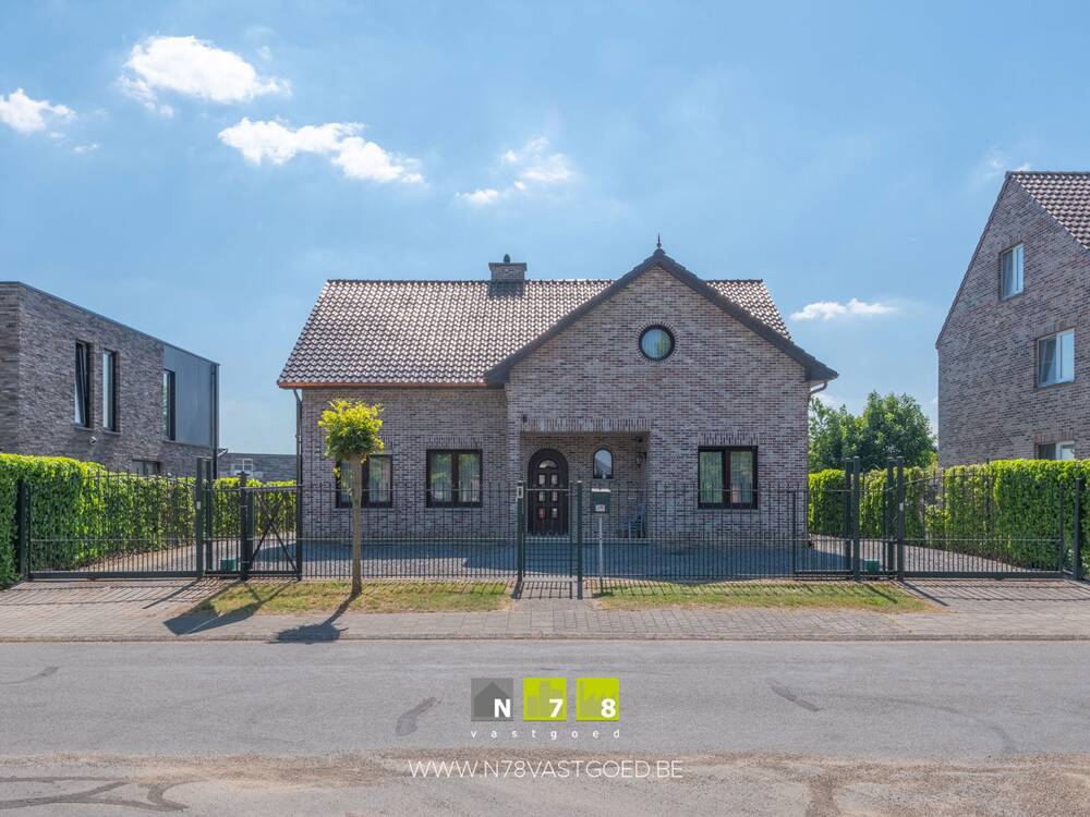 Huis te koop in Maaseik 3680 410000.00€ 4 slaapkamers 197.00m² - Zoekertje 491879