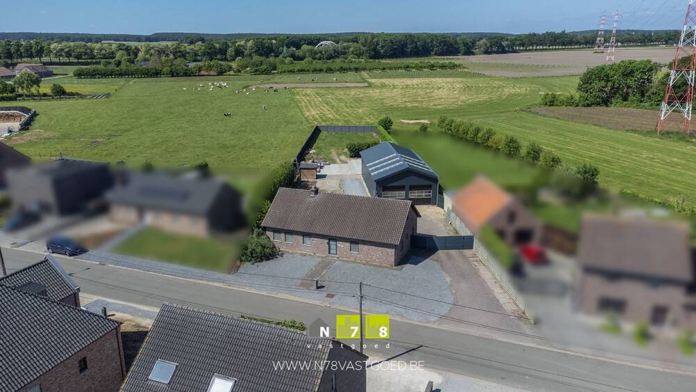 Huis te koop in Maaseik 3680 549000.00€ 4 slaapkamers 205.00m² - Zoekertje 492900