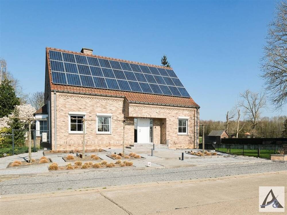 Huis te  koop in Hees 3740 515000.00€ 3 slaapkamers 202.00m² - Zoekertje 503982