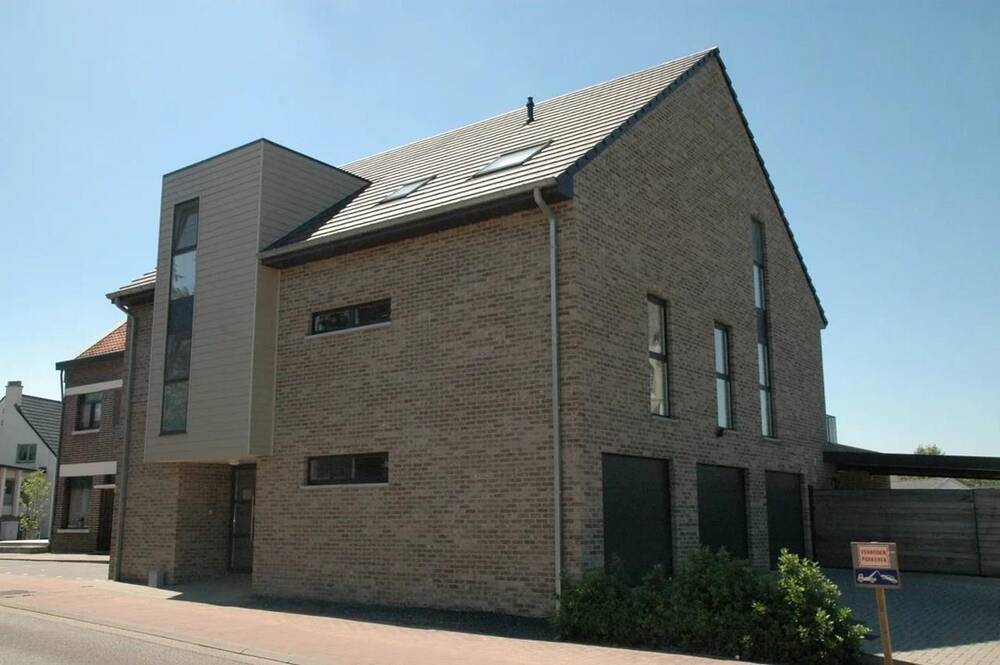 Appartement te  huur in Meeuwen-Gruitrode 3670 980.00€ 3 slaapkamers m² - Zoekertje 502418