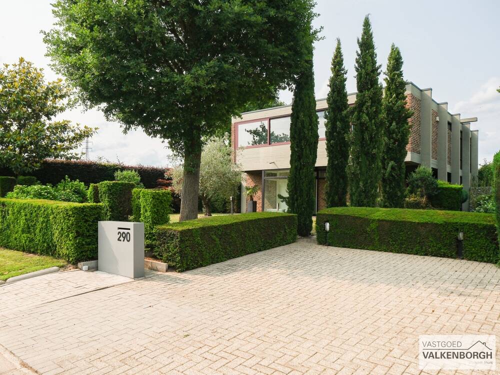 Huis te  koop in Hasselt 3500 575000.00€ 3 slaapkamers 282.00m² - Zoekertje 499670