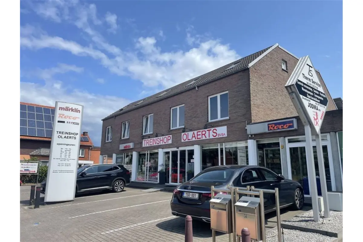Huis te  koop in Diepenbeek 3590 1295000.00€  slaapkamers 950.00m² - Zoekertje 499847
