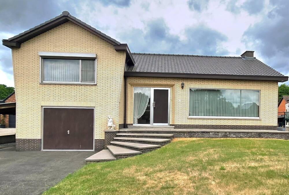 Huis te koop in Heusden-Zolder 3550 329000.00€ slaapkamers m² - Zoekertje 498726