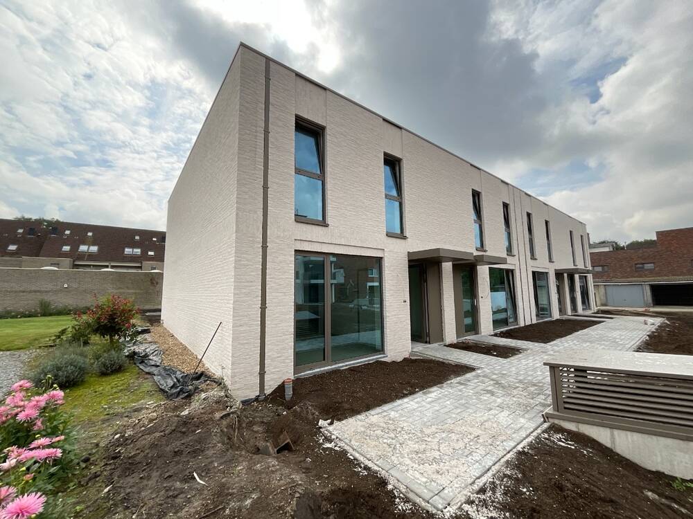 Huis te  huur in Lommel 3920 1350.00€ 3 slaapkamers 143.74m² - Zoekertje 498336