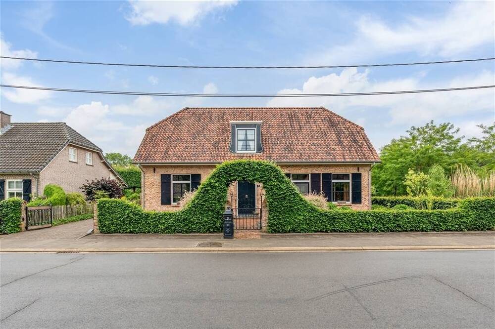Huis te koop in Neerpelt 3910 545000.00€ 3 slaapkamers 229.00m² - Zoekertje 497573