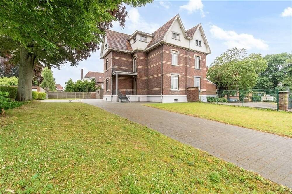 Huis te koop in Genk 3600 479000.00€ 5 slaapkamers 224.00m² - Zoekertje 496659