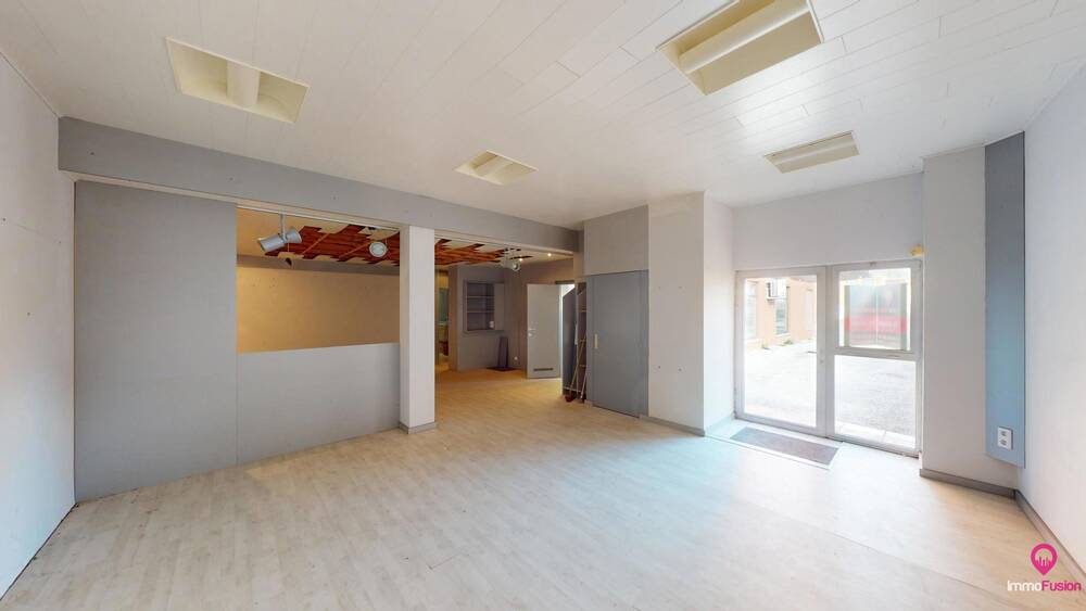 Handelszaak te koop in Herk-de-Stad 3540 385000.00€ slaapkamers 490.00m² - Zoekertje 494837