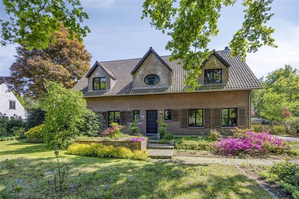 Huis te koop in Heusden-Zolder 3550 749000.00€ 6 slaapkamers 493.00m² - Zoekertje 494111