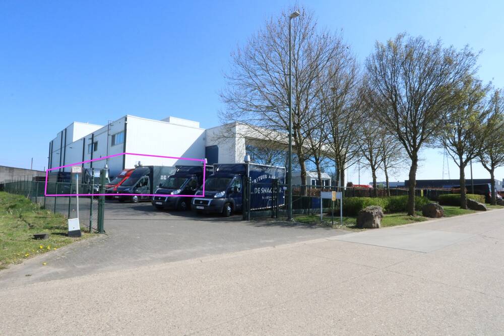 Handelszaak te huur in Maasmechelen 3630 2500.00€ slaapkamers 770.00m² - Zoekertje 494699