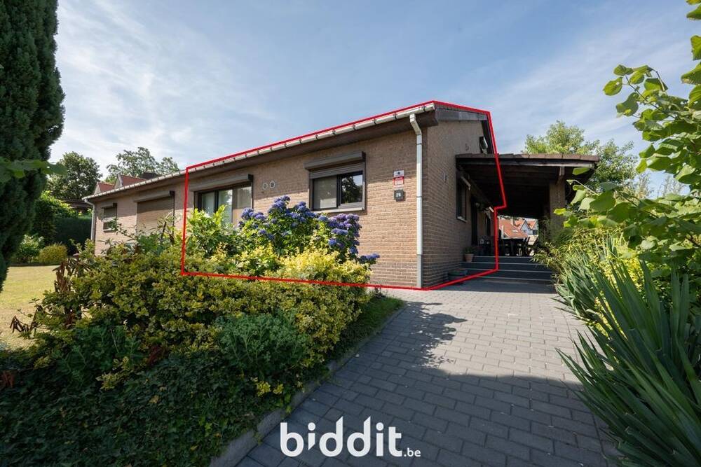 Huis te koop in Genk 3600 220000.00€ 4 slaapkamers m² - Zoekertje 507365