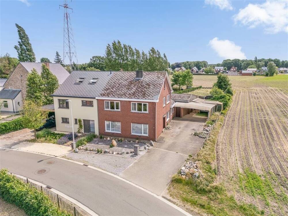 Bungalow te  koop in Overpelt 3900 248000.00€ 4 slaapkamers 243.00m² - Zoekertje 507221