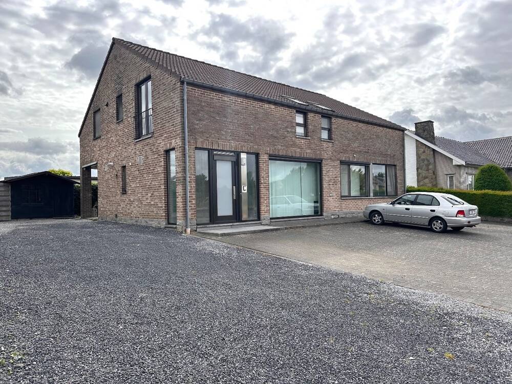 Appartement te  huur in Mal 3700 625.00€ 3 slaapkamers 145.00m² - Zoekertje 508921