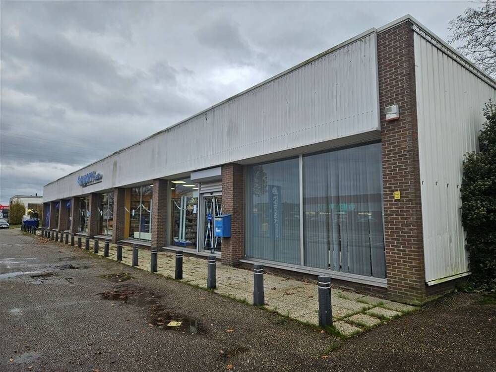 Handelszaak te  koop in Hasselt 3500 895000.00€  slaapkamers 600.00m² - Zoekertje 509643