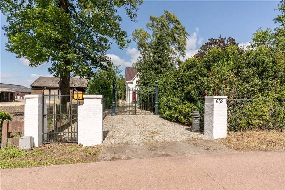 Huis te  koop in Lommel 3920 0.00€ 3 slaapkamers 206.00m² - Zoekertje 508906