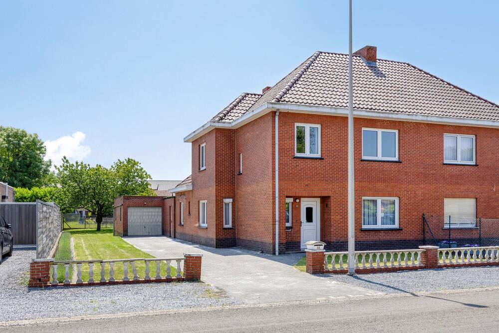 Huis te  koop in Houthalen-Helchteren 3530 245000.00€ 3 slaapkamers 190.00m² - Zoekertje 512010