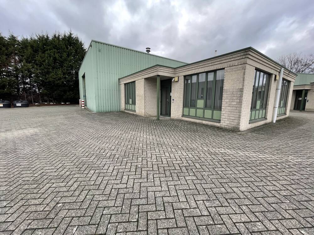 Handelszaak te huur in Genk 3600 3300.00€ slaapkamers 500.00m² - Zoekertje 513653