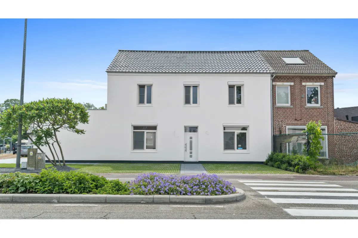 Huis te  koop in Lanaken 3620 469000.00€ 5 slaapkamers 232.00m² - Zoekertje 513186