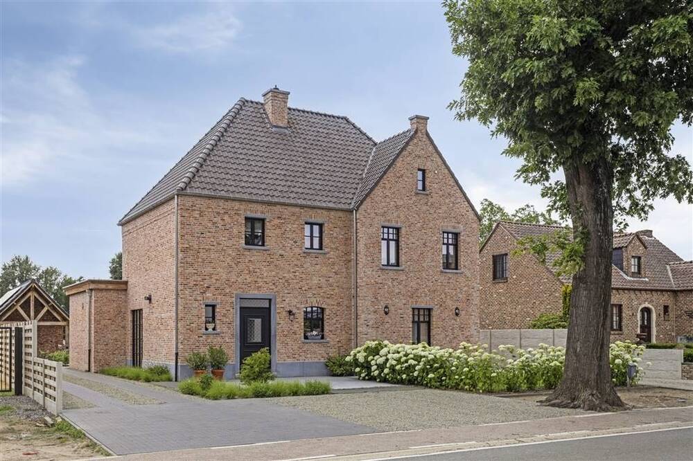 Huis te koop in Zonhoven 3520 975000.00€ 6 slaapkamers 351.00m² - Zoekertje 514402