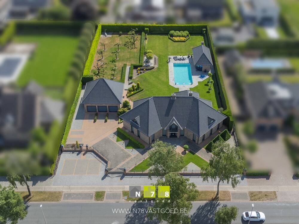 Villa te  koop in Bree 3960 0.00€ 4 slaapkamers 446.00m² - Zoekertje 514803