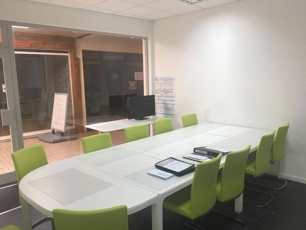 Handelszaak te  koop in Genk 3600 29000.00€  slaapkamers m² - Zoekertje 516467