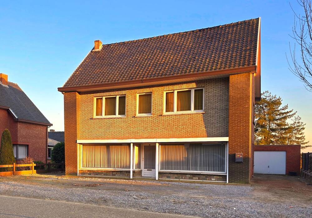 Huis te  koop in Lummen 3560 270000.00€ 3 slaapkamers 220.00m² - Zoekertje 516509