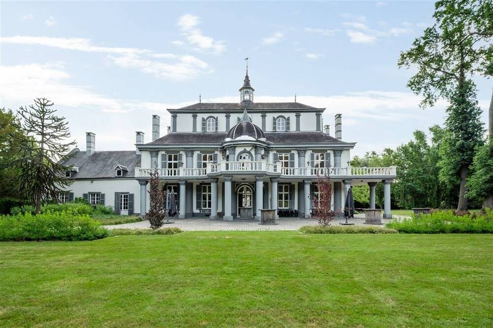 Kasteel te koop in Hasselt 3500 0.00€ slaapkamers 930.00m² - Zoekertje 517247