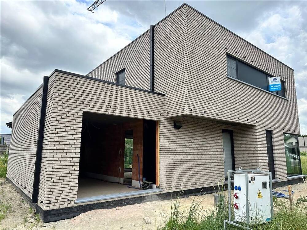 Huis te huur in Neerpelt 3910 1450.00€ 3 slaapkamers m² - Zoekertje 516089