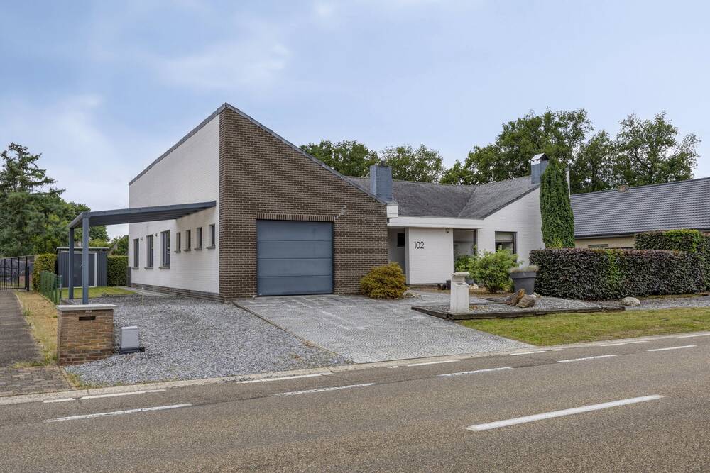 Huis te koop in Heusden-Zolder 3550 369900.00€ 3 slaapkamers 326.00m² - Zoekertje 519021