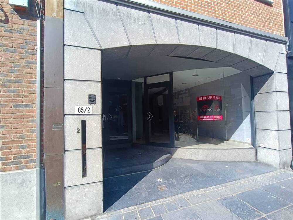 Handelszaak te  huur in Maaseik 3680 590.00€  slaapkamers 112.00m² - Zoekertje 518794
