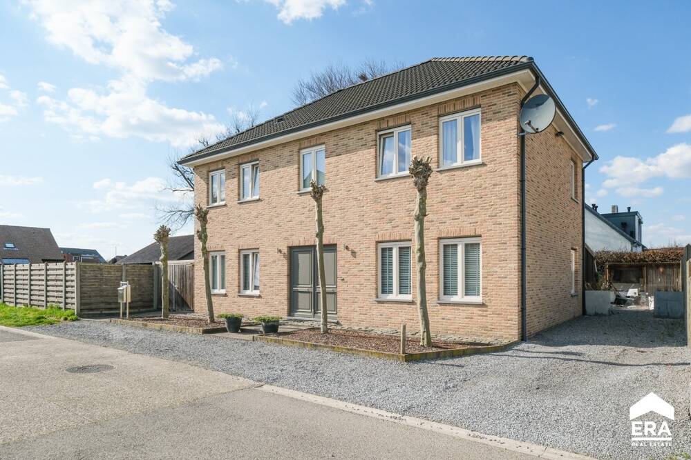 Huis te koop in Overpelt 3900 475000.00€ 4 slaapkamers 221.00m² - Zoekertje 518950