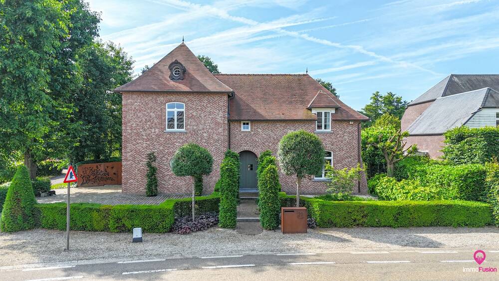 Villa te  koop in Heusden-Zolder 3550 999500.00€ 4 slaapkamers m² - Zoekertje 519708