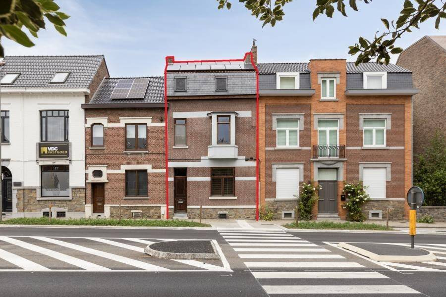 Herenhuis te koop in Tongeren 3700 359000.00€ 3 slaapkamers 178.00m² - Zoekertje 519456