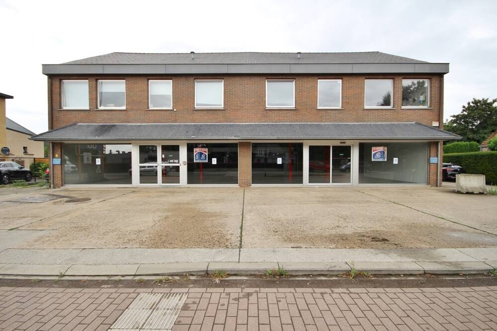 Handelszaak te huur in Sint-Truiden 3800 2250.00€ slaapkamers m² - Zoekertje 525106
