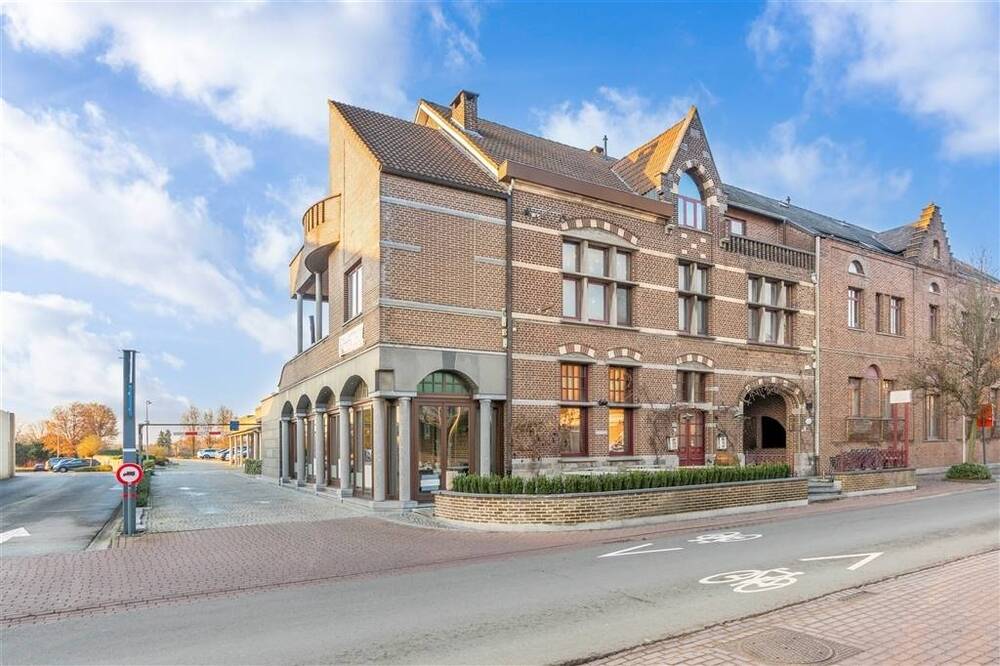 Handelszaak te  huur in Heusden-Zolder 3550 2750.00€  slaapkamers 265.00m² - Zoekertje 526797
