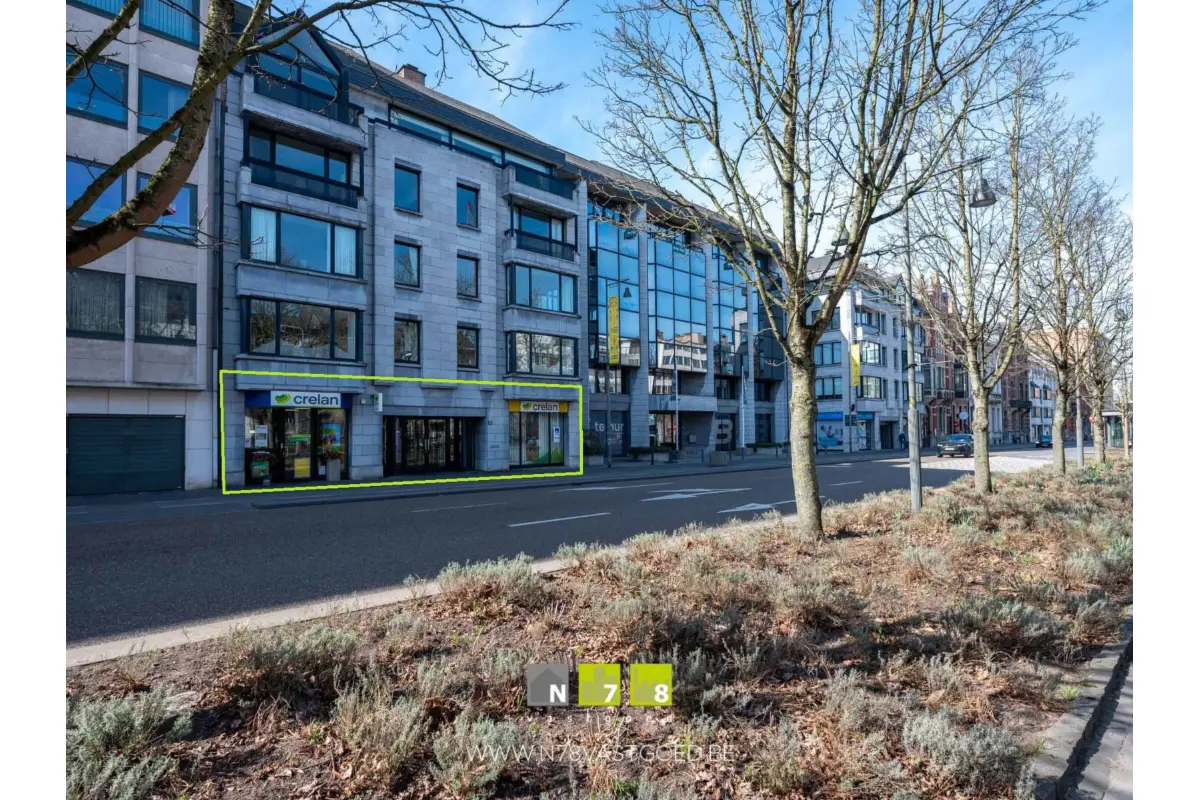 Handelszaak te  koop in Hasselt 3500 649000.00€  slaapkamers 340.00m² - Zoekertje 527368